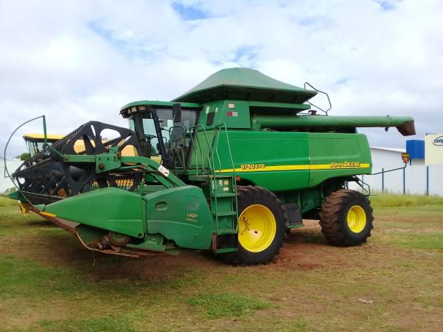 Colheitadeira John Deere STS9750