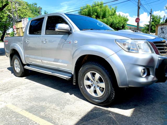 Toyota Hilux SR 15/15 pneus novos Completa!!! - Foto 2