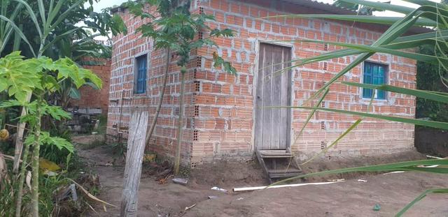 Vendo essa casa no ramal prox ao rio preto igarapé prox