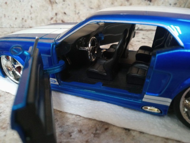 Jada 1965 Ford Mustang Gt 1:24 Azul Com Listras - Foto 2
