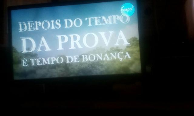 Televisão smart 5mes de conprada