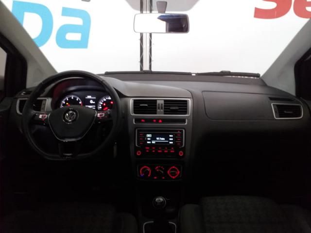 VOLKSWAGEN FOX COMFORTLINE 1.0 MPI TOTAL FLEX 4P. MEC. 2017 - Foto 4