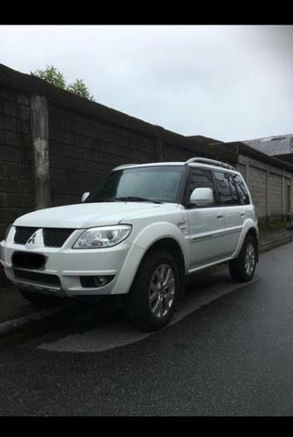 Pajero TR4