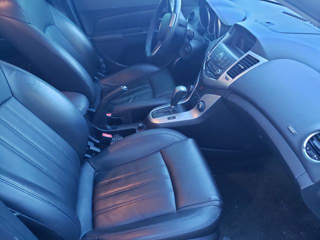 Cruze LT 1.8 Automatico com 43 mil km rodados originais vendo troco e financio - Foto 18