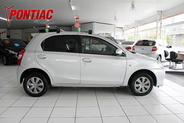 Toyota Etios HB XS 1.5 2015 - Foto 4