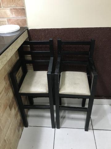 Jogo de mesa com 4 cadeiras acolchoadas - Foto 3
