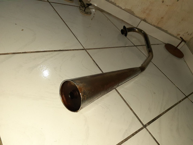 Cadrom estraladeira