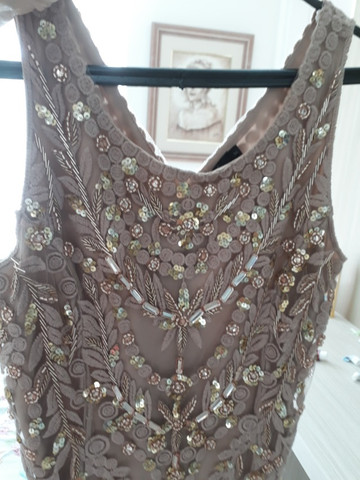 Vestido renda bordado em pedras - Foto 5