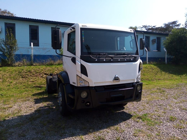 Caminhão a venda