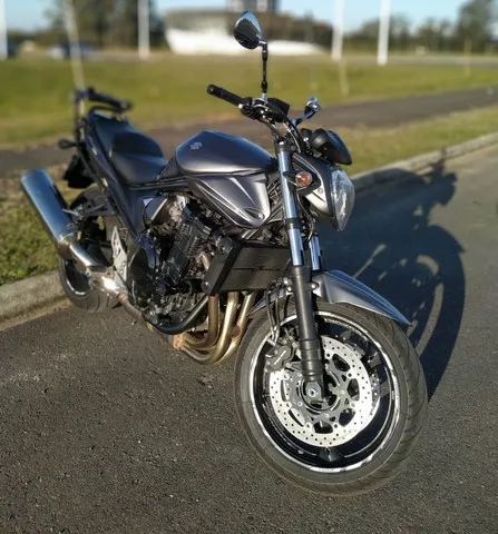 Suzuki Intruder em São José Dos Pinhais