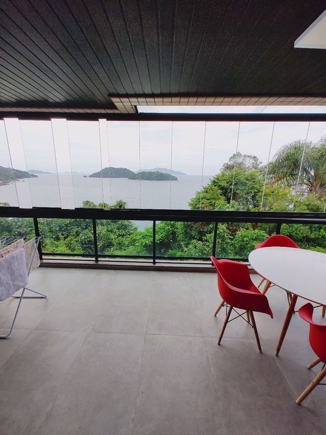 Casa de 03 suítes no Porto Real Resort