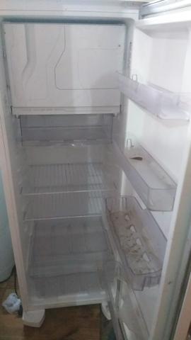 Geladeira em perfeito estado - Foto 3