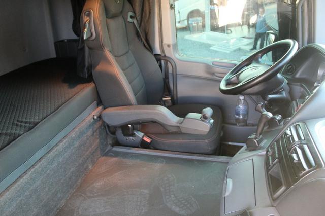 Mb axor 2651 6x4 ano 18/18 - Foto 11