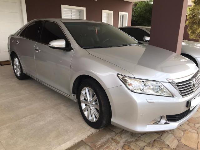 Toyota Camry - Impecável