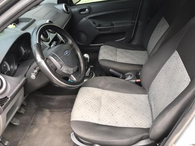 Fiesta hatch 1.0 2013/2014 c/ Gnv Entrada a partir de 1.000,00 Fixas de 348,00 - Foto 7
