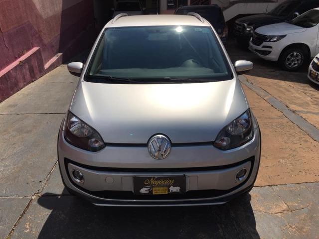 VW Up! Cross 1.0 12v 2015/2016 (Segundo dono com 43.000 km) - Foto 2