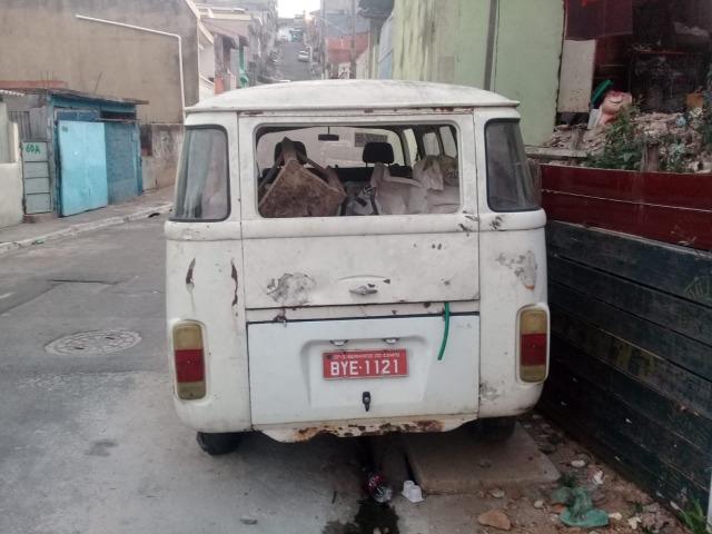 Vendo ou troco kombi - Foto 6