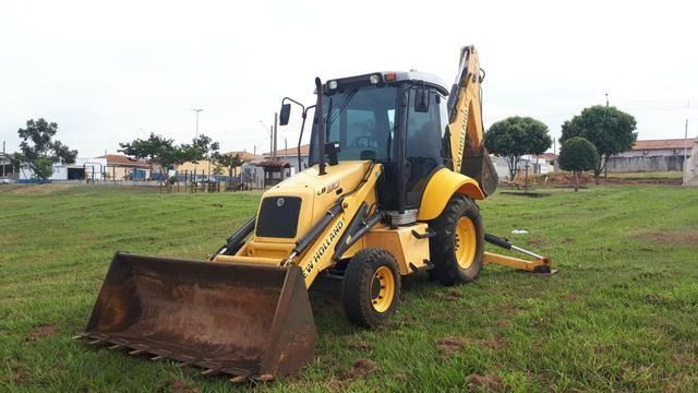 Retroescavadeira LB90 - Foto 2