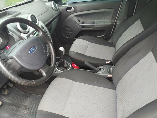 Ford Fiesta sedan 1.6 2011 baixo KM - Foto 7