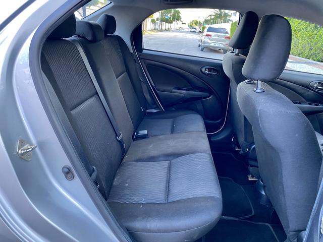 Toyota Etios Sedan 1.5 Aut. 2018 EXTRA!!! - Foto 14