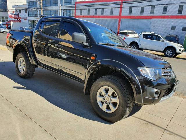 Mitsubishi-L200 Triton