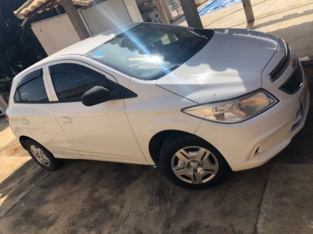 Carro Onix