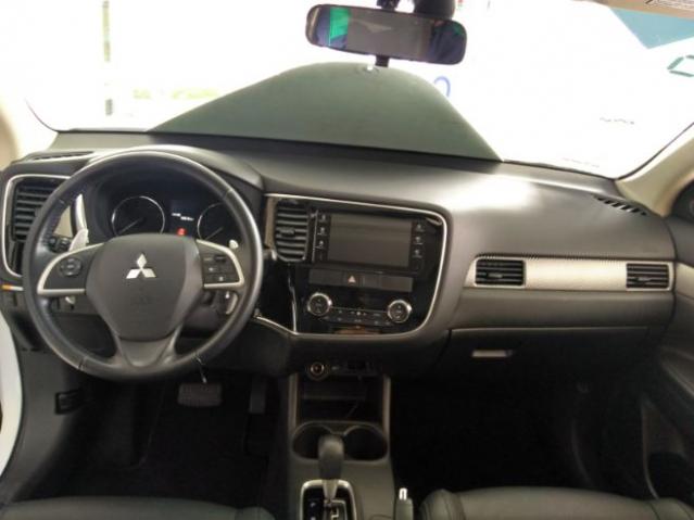 Mitsubishi Outlander 3.0 gt 4x4 v6 24v - Foto 7