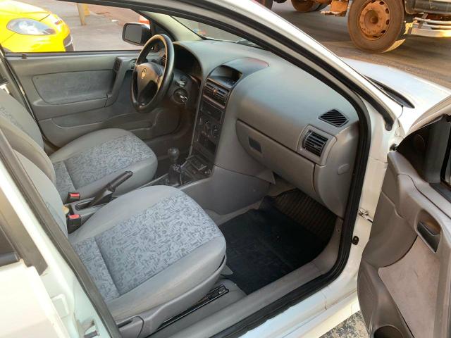 Astra Sedan - Foto 3