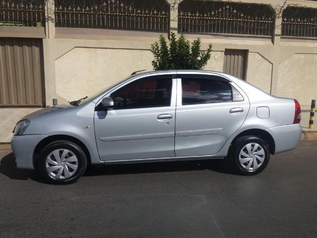 Urgentee Vendo ou Troco Toyota Etios 2017 Sedan, Completo Autom. bem abaixo da Fipe
