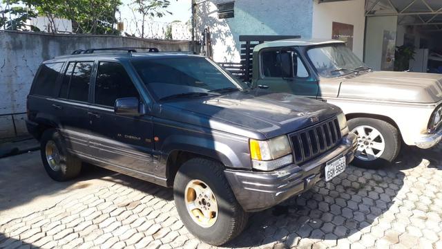 Jeep cherokee gasolina e GNV completa único dono aceita troca R6MOTORS - Foto 2