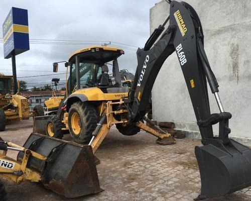 Retroescavadeira Volvo BL60B - Foto 6