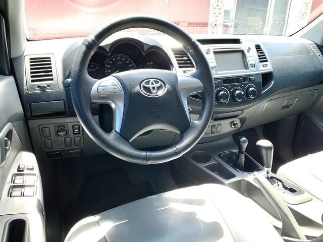 Toyota Hilux SR 15/15 pneus novos Completa!!! - Foto 8