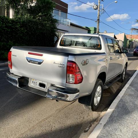Hilux SRV Top 4 pneus novos só brasilia IPVA Pago - Foto 3