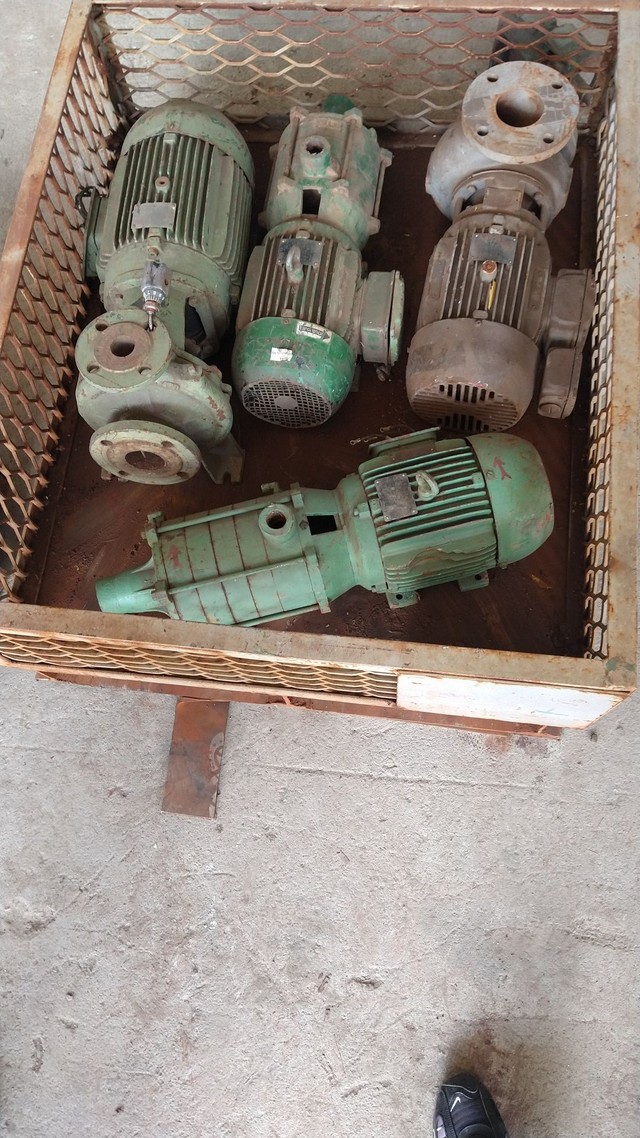 Lote com 6 bombas com peças  - Foto 3