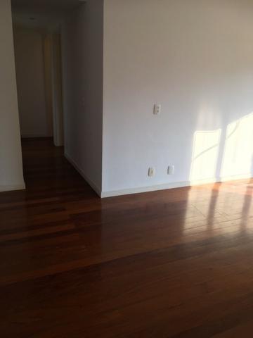 Ótimo apartamento 2 quartos com varanda e garagem na Carlos Vasconcelos - Foto 4