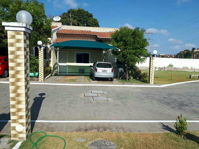 Casa em condominio fechado com piscina