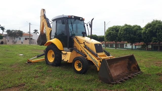 Retroescavadeira LB90 - Foto 3