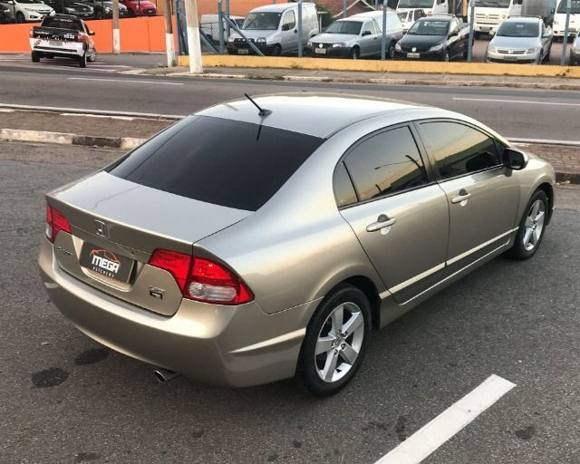 Honda Civic - 2007 1.8 lxs 16v gasolina 4p manual - Foto 6