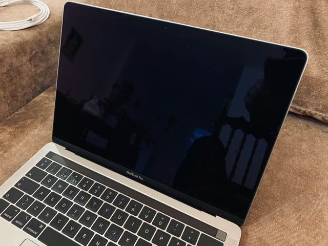 Macbook Pro 2019 13.3" i5 128GB ssd Extras Teclado PT Touchbar Top - Foto 6