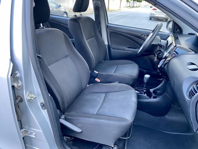Toyota Etios Sedan 1.5 Aut. 2018 EXTRA!!! - Foto 12