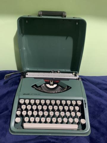 Maquina de escrever Olivetti LETTERA 82 funciona vintage - Foto 2