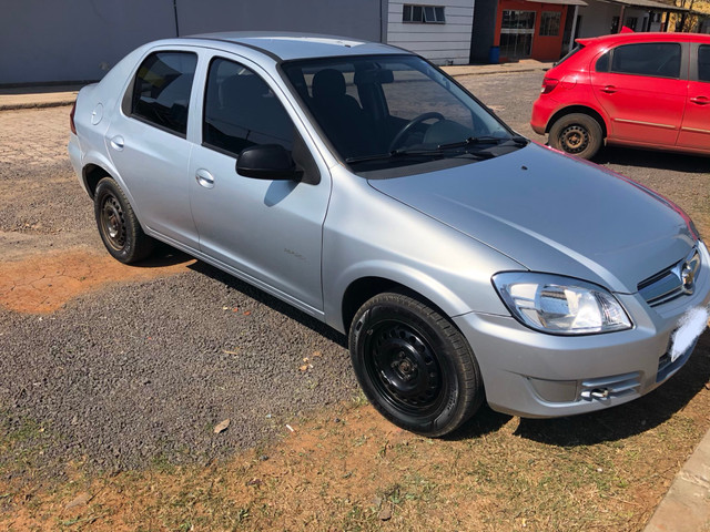 Prisma Sedan - Foto 2