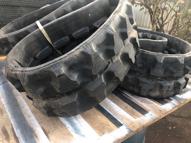 Esteira de borracha Nova 230 x 96 x 31 o PAR para JCB 8014 Komatsu PC14  - Foto 4