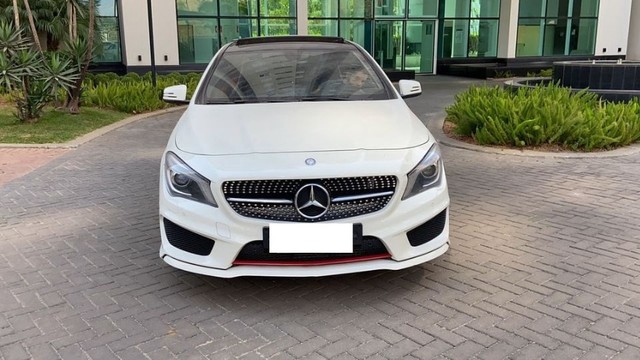 Mercedes Benz CLA 250 4matic 2015 com parcelas