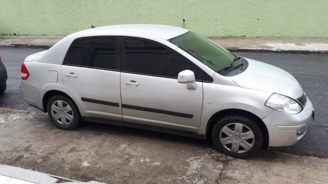 Tiida Sedan - Foto 2