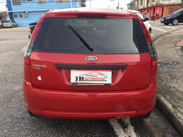 Vendo, Troco e Consigo financiamento Ford Fiesta 1.0 2011 Completo - Foto 2