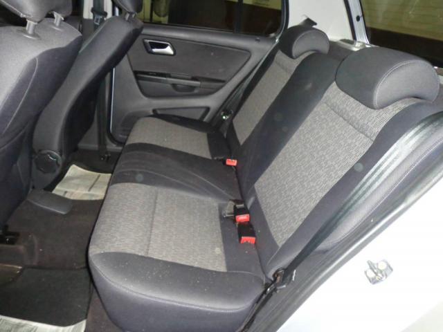 Volkswagen Fox 1.0 TREND GII - Foto 7