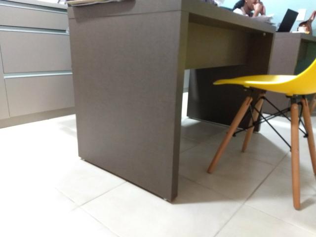 Mesa para escritório praticamente nova - Foto 2