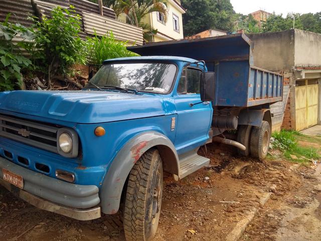 Caminhão toco $ 20.000,00