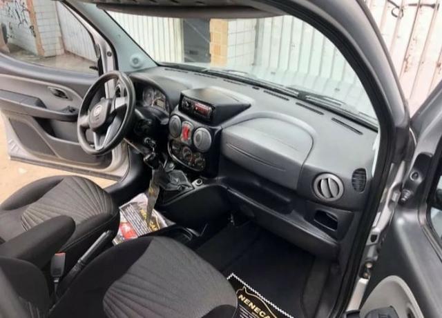 Fiat Doblo 1.8 16v Essence Flex 2017 - Foto 4